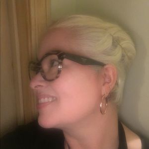 Meet your Posher, Lacy